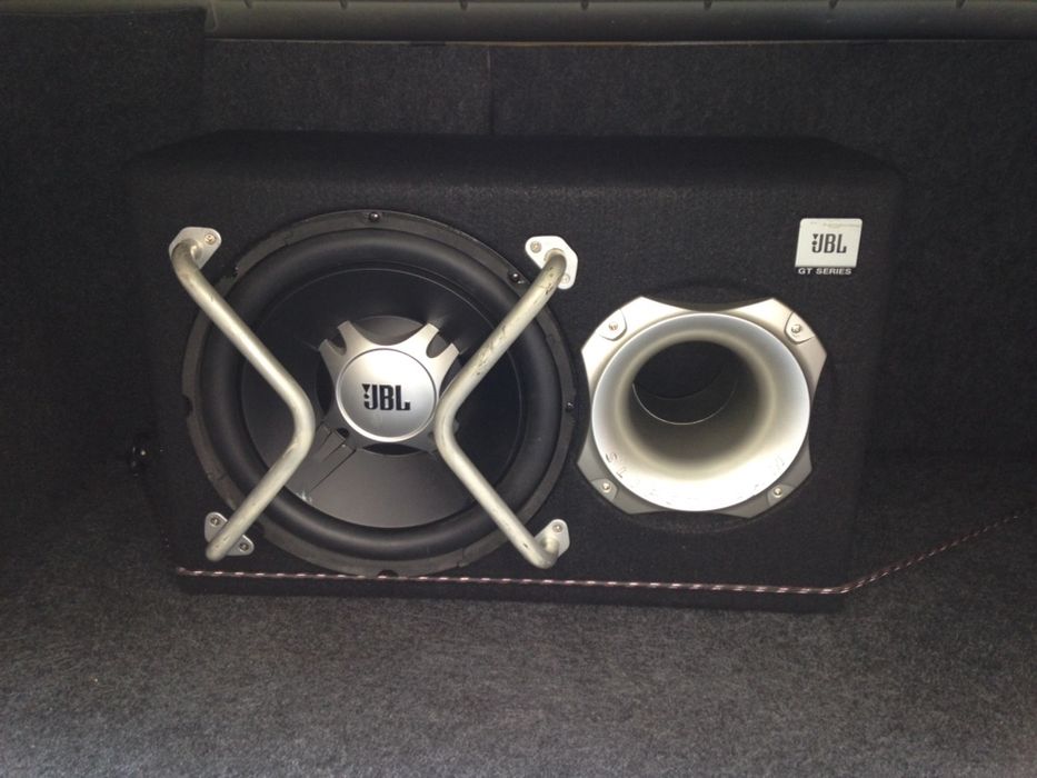 Subwoofer best sale auto jbl