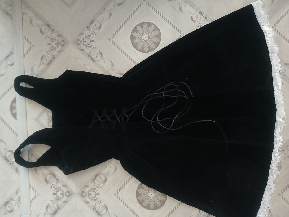 Продам новое платье