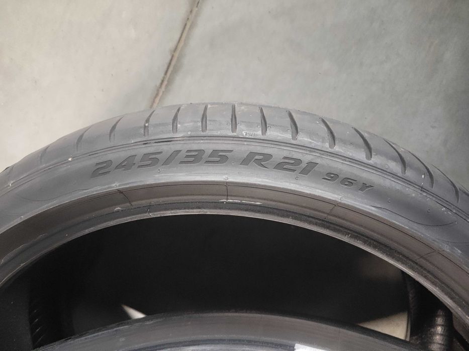 2бр. летни гуми 245/35/21 Pirelli