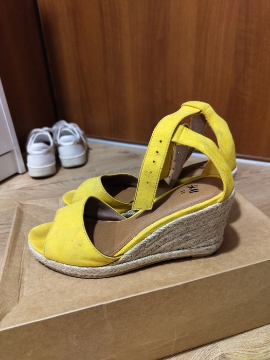 Обувки на платформа 35 номер