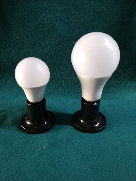 Лампочка 12V с цоколем Е27