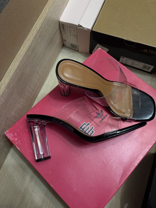 Новые босоножки 39 размер