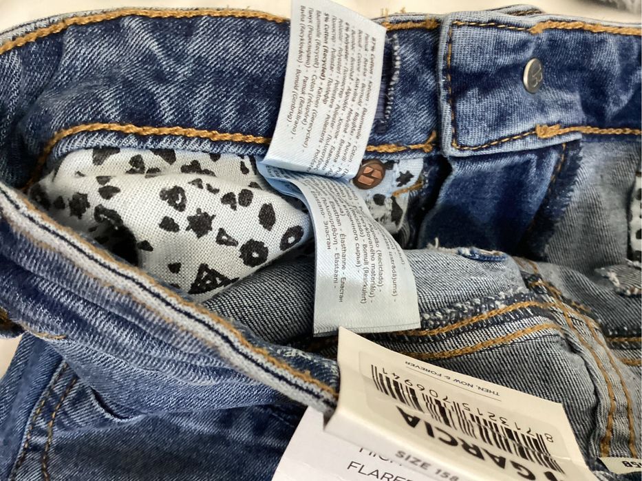 Blugi Garcia Jeans Ravina Flared noi cu etichetă, mărimea 158