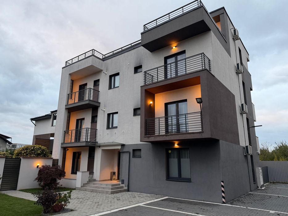 Vând imobil 7 apartamente