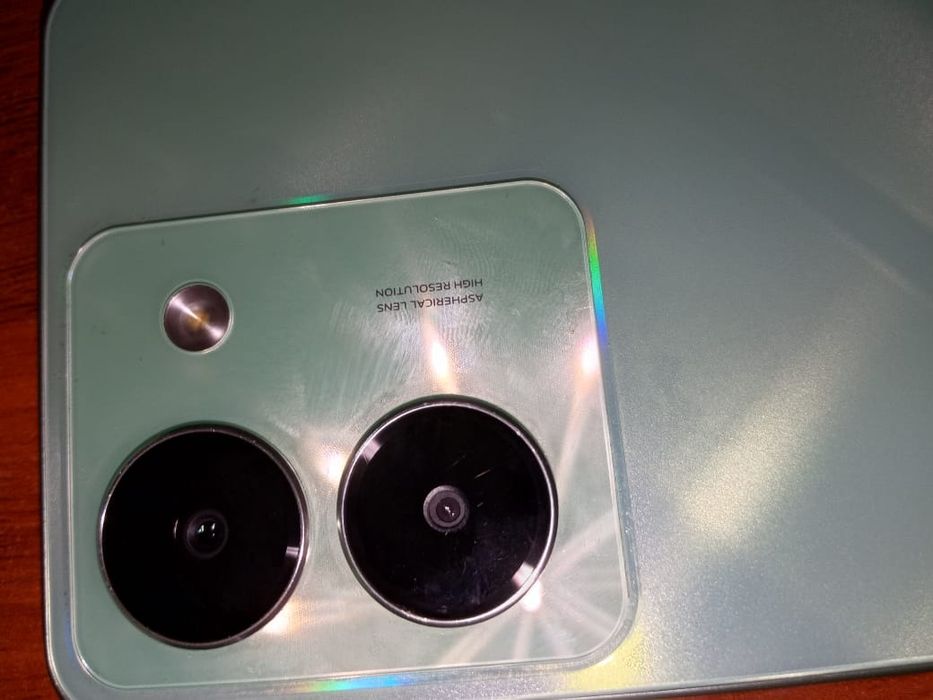 Продам Телефон 8/128 Гб смартфон трещина только