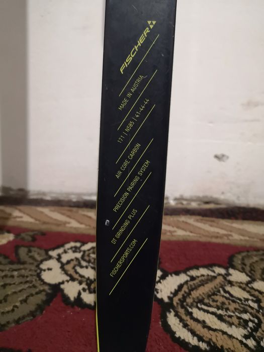 Продам лыжи Fischer.