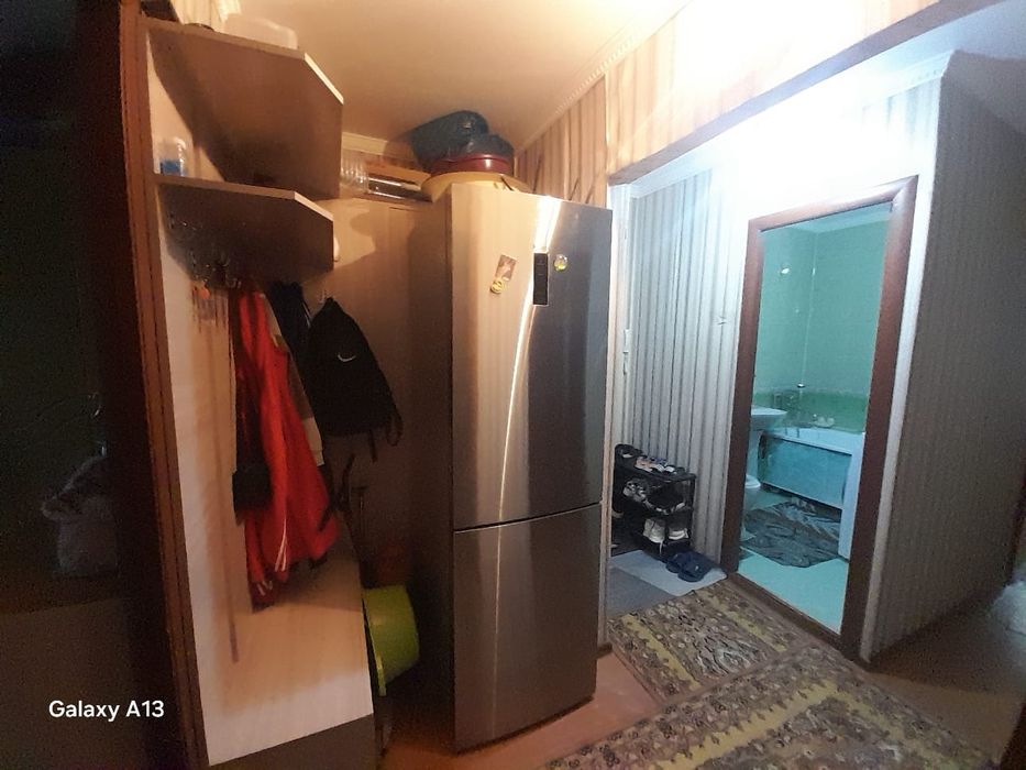 Продам  трехкомнатную квартиру