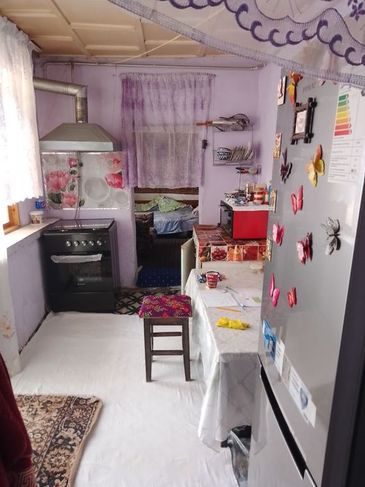 Продается дом в раёне ресторан дучинор рядом с 30 школы. Газ свет вада