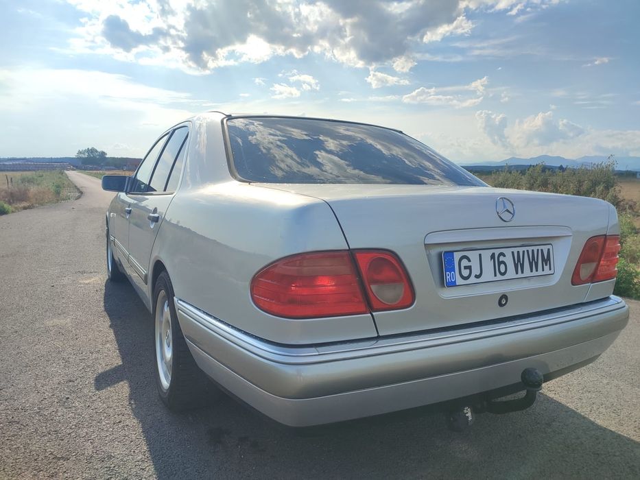 Mercedes E - Klasse W210