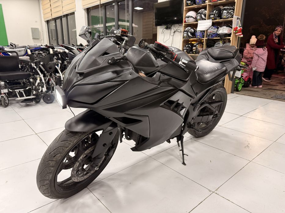 Yamaha r3 elektro bike