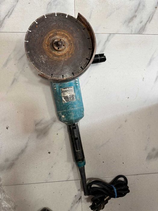 Ъглошлайф Makita GA9020, 2200 W, 230 мм