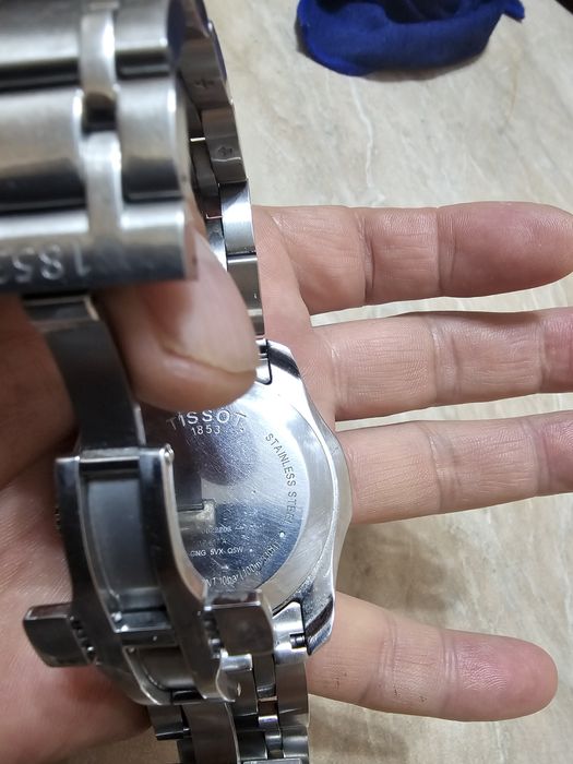 Продаются оригинальные кварцевые часы TISSOT 1853 производство швейцар