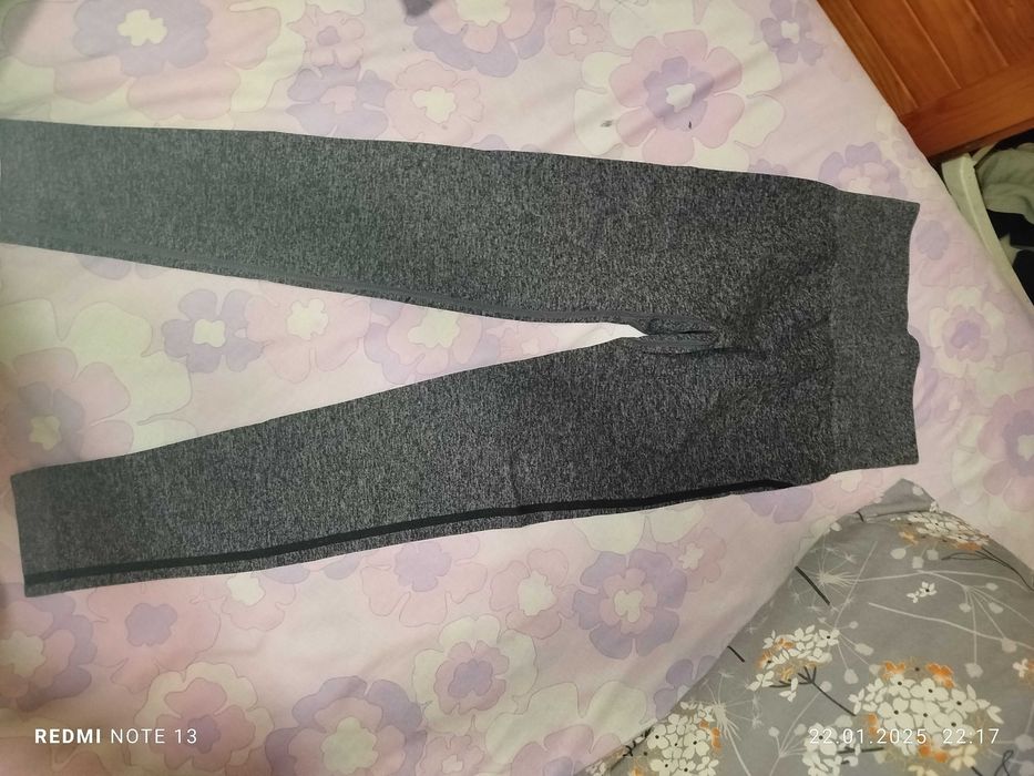 Дамски спортен клин оформящ дупето