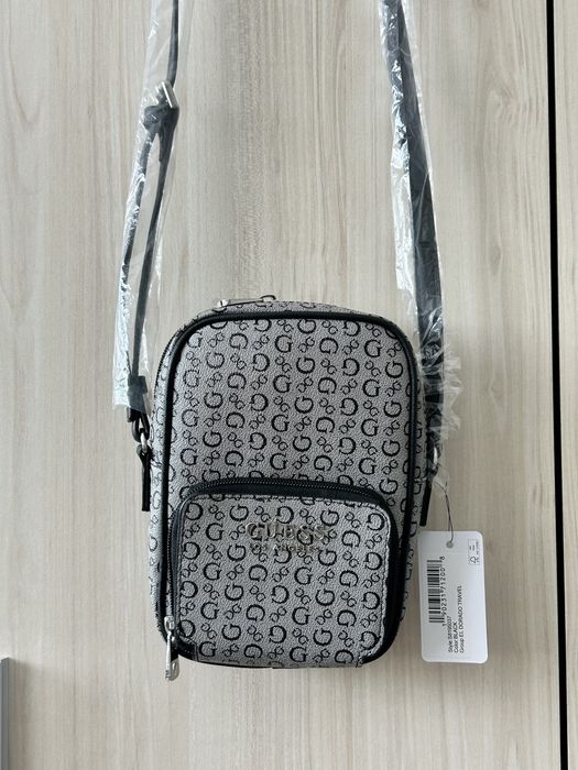 Дамска чанта Guess