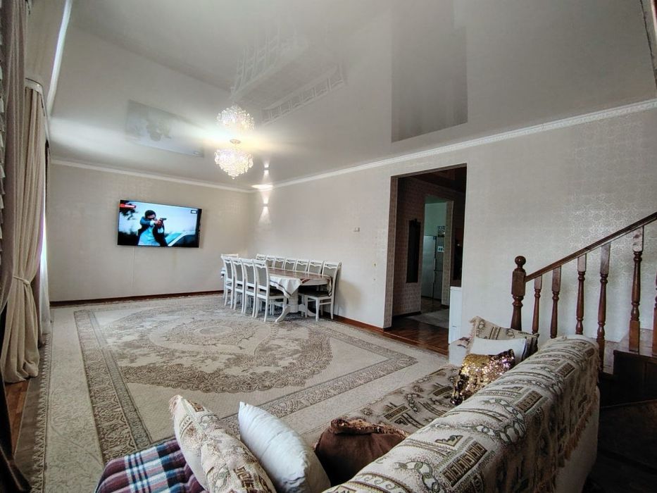 Продам коттедж в мкр. Отрвановка