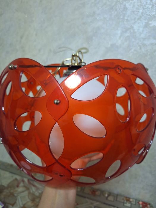 Люстра 1 марта куйилган