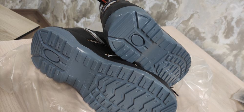 Ботинки рабочие новые