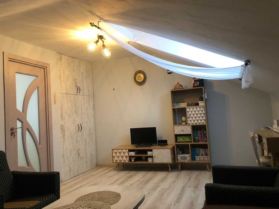 Етаж от къща за продажба  кв. Дружба 2