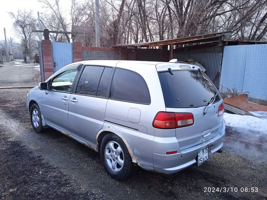 Продам машину Nissan