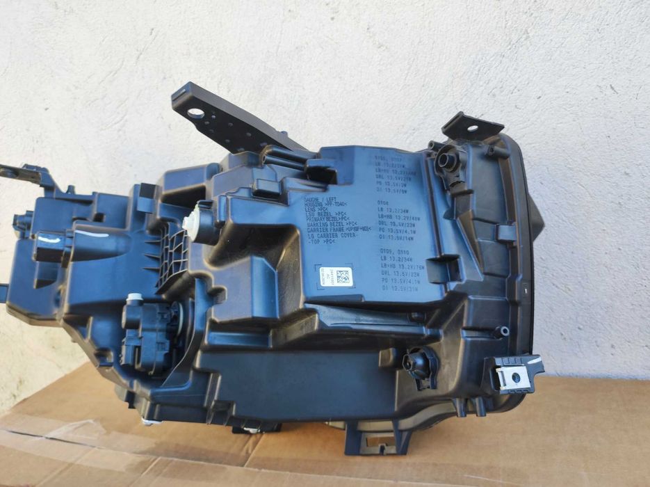 Far stanga Renault Austral original IMPECABIL