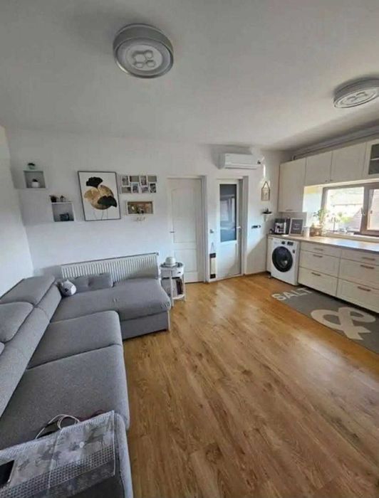 Vand apartament 2 camere