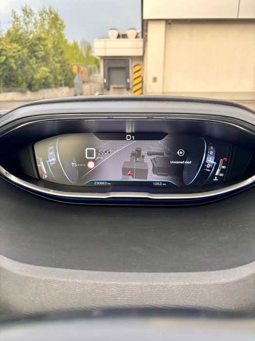 SUV automat inmatriculat RO- Peugeot 3008 1.2 benzina, distributie si articulatii schimbate, stare foarte buna