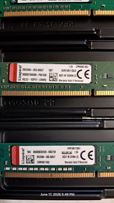 2 buc Kingston 4 GB DDR3 1600 MHz