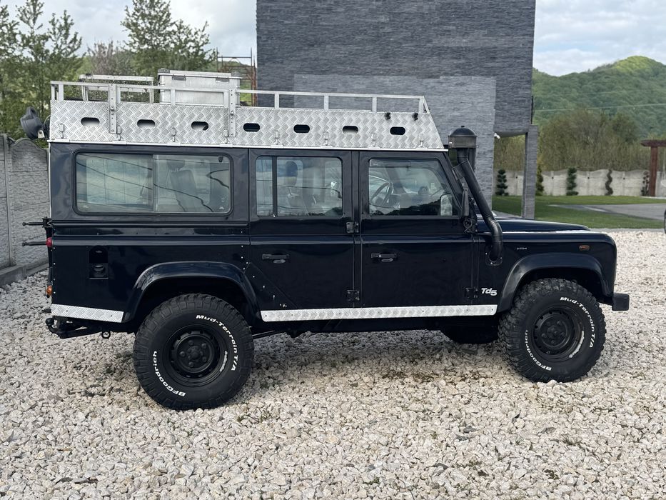 Land Rover Defender//Ovelanging