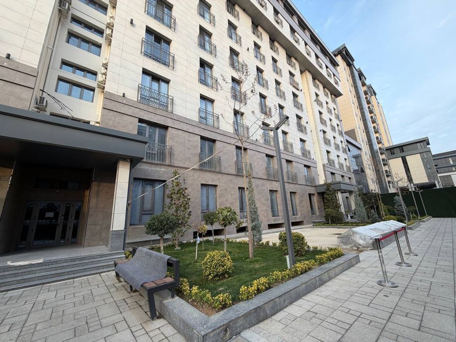 Продам ЖК Кипарис на Ц-4