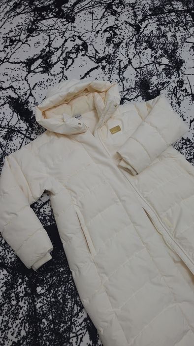 Куртка FILA в молочном цвете