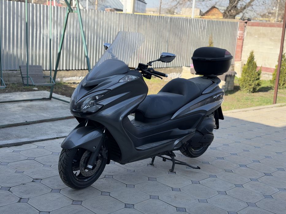 Продам макси скутер Ямаха 400 куб