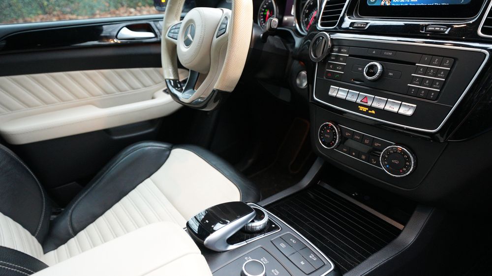 Mercedes-Benz GLE 43 AMG Night Pack Full