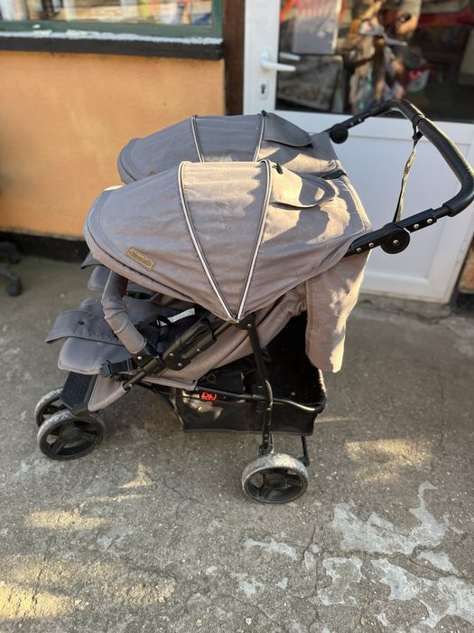 Лятна количка за близнаци