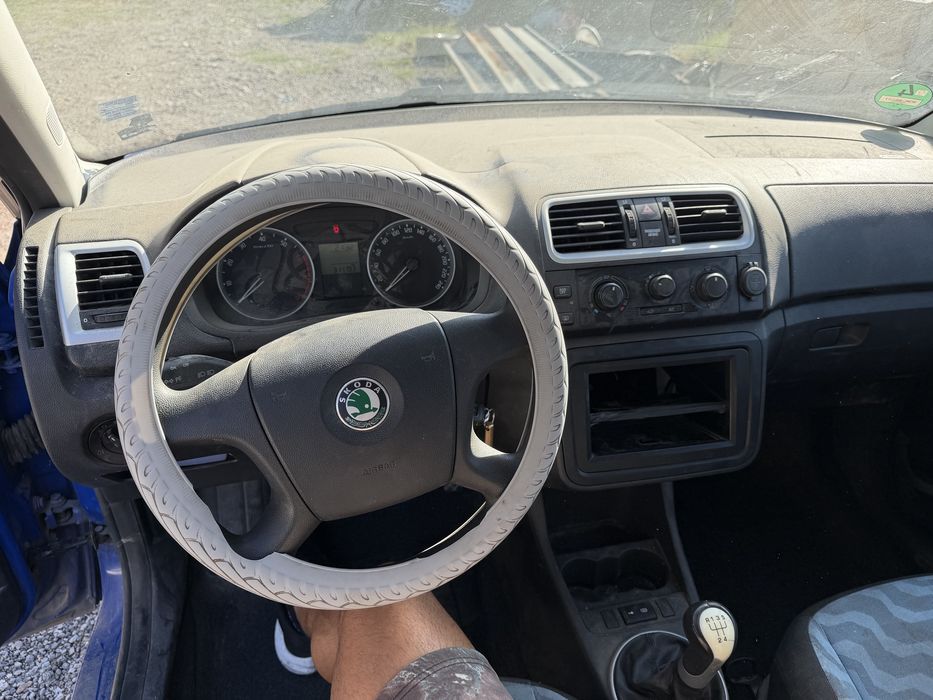 Шкода фабия 1.2 бензин 2009 Г само на части