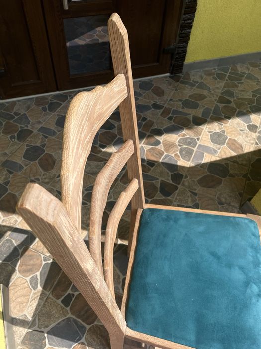 Vand scaune de bucatarie