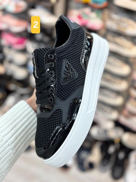 Adidasi dama si barbati