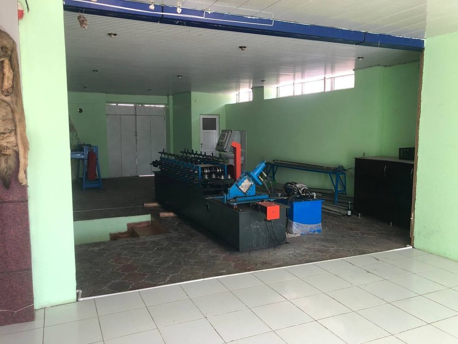 Барча қулайликларга эга бўлган тайёр холдаги савдо дўкони сотилади.