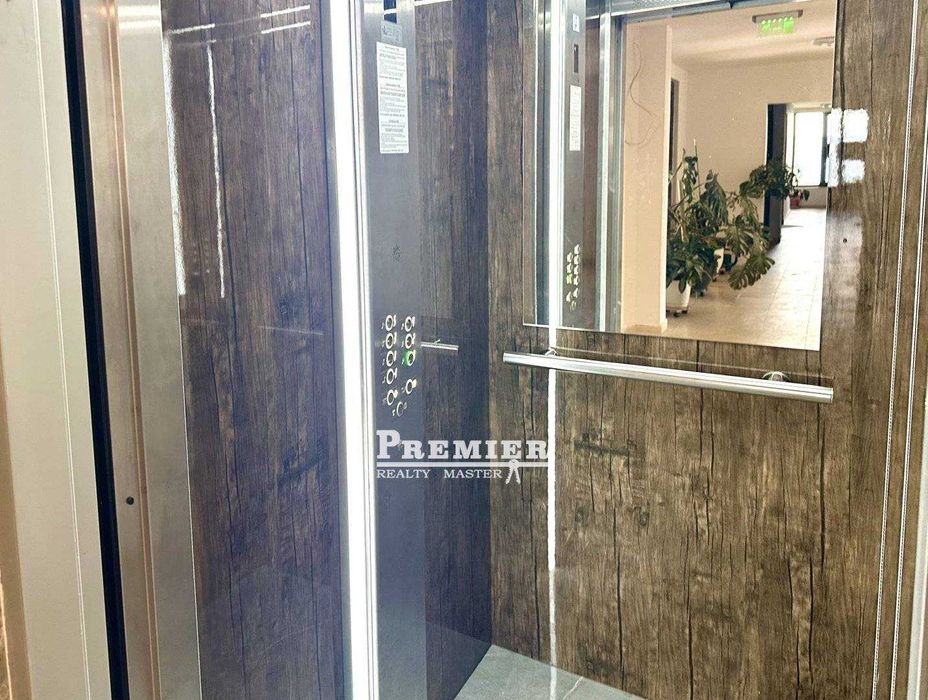 Апартамент на морския бряг в престижния квартал Сарафово