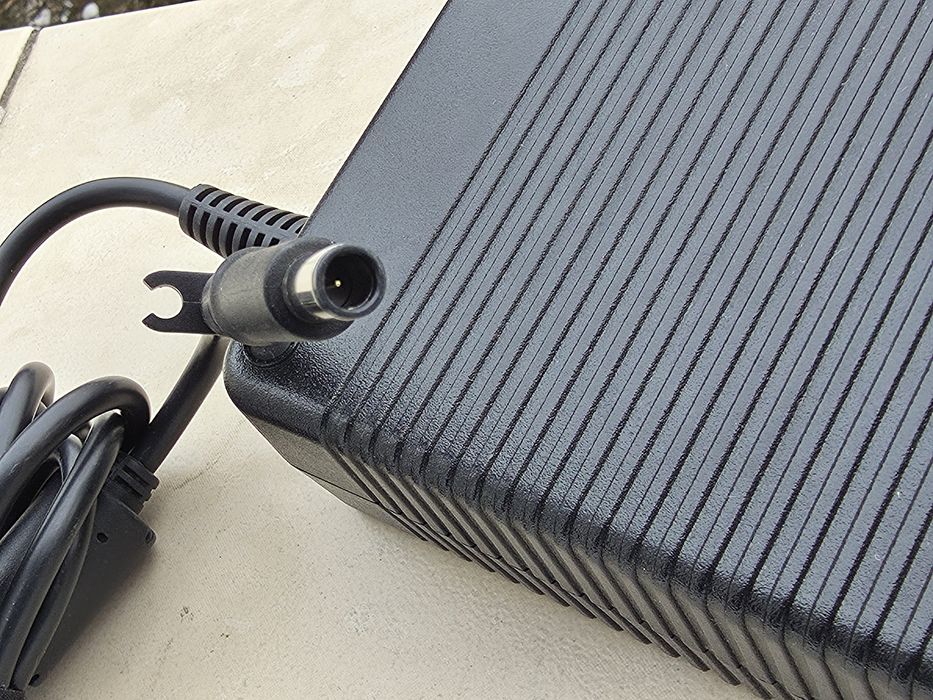 Alimentator HP 19,5V 11,8A 230W mufa 7,4mm