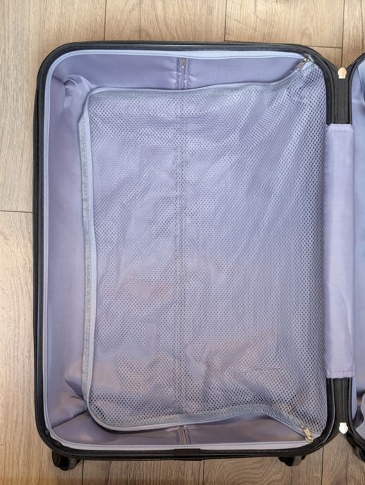 Delsey Urban - черен куфар