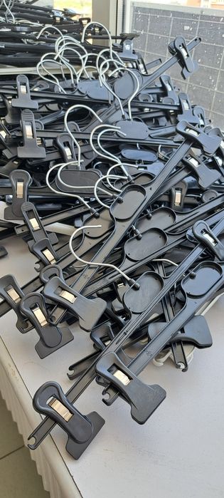 Umerase clips pentru pantaloni si fuste si umerase pentru bluze