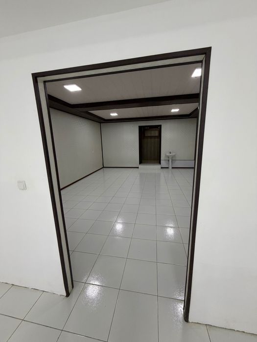 Magazin arendaga beriladi padval  ishxona помещение склад