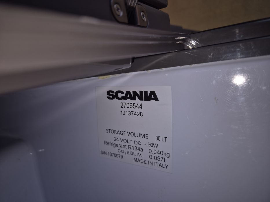 Frigider scania stare foarte bună 2 buc