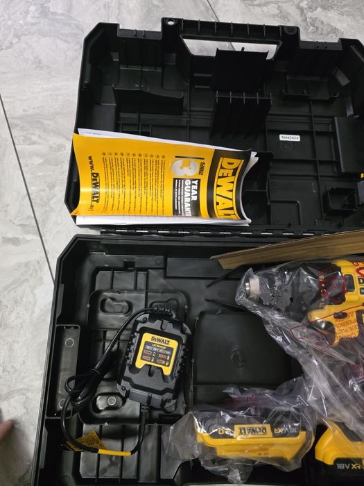 DeWALT Bormasina