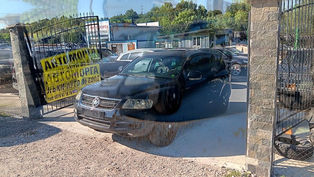 VW Touareg 2.5 R5 ,174 к.с. , ръчка , 60 бр. на части