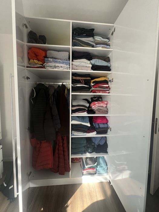 Голям гардероб, скрин, секция и две кубчета на Икеа