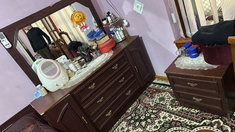 Mebel sotiladi srochno