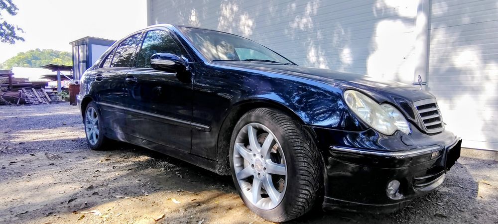 Mercedes Benz c320 CDI v6
