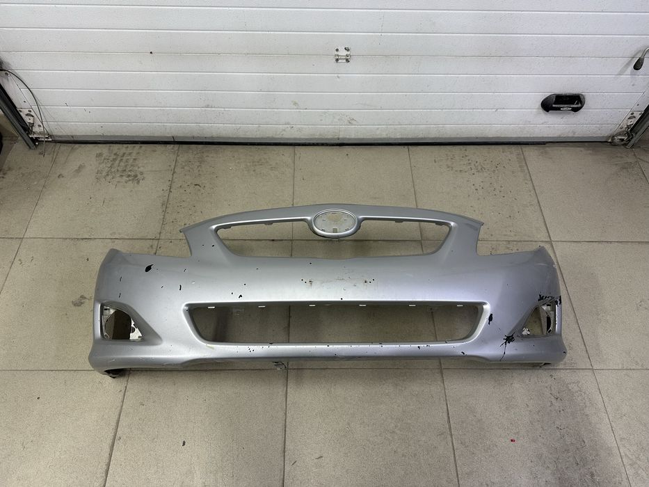 Продам бампер на королу 2006 год