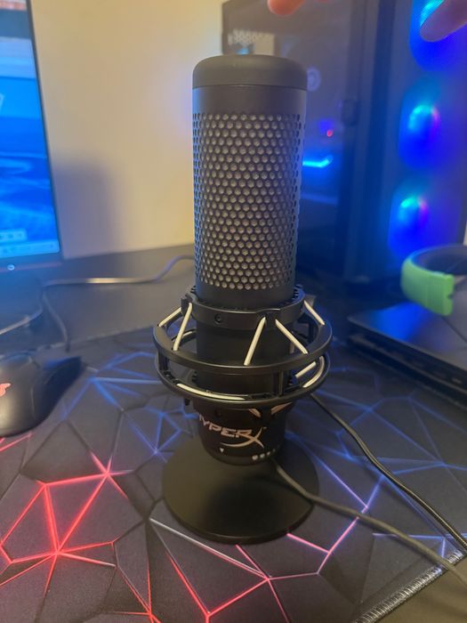 Микрофон HyperX Quadcast S